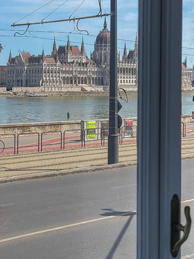 Luxury Riverside Panorama Apartment Budapešť